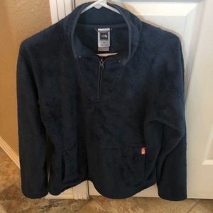 Women’s North Face 1/4 zip fleece top